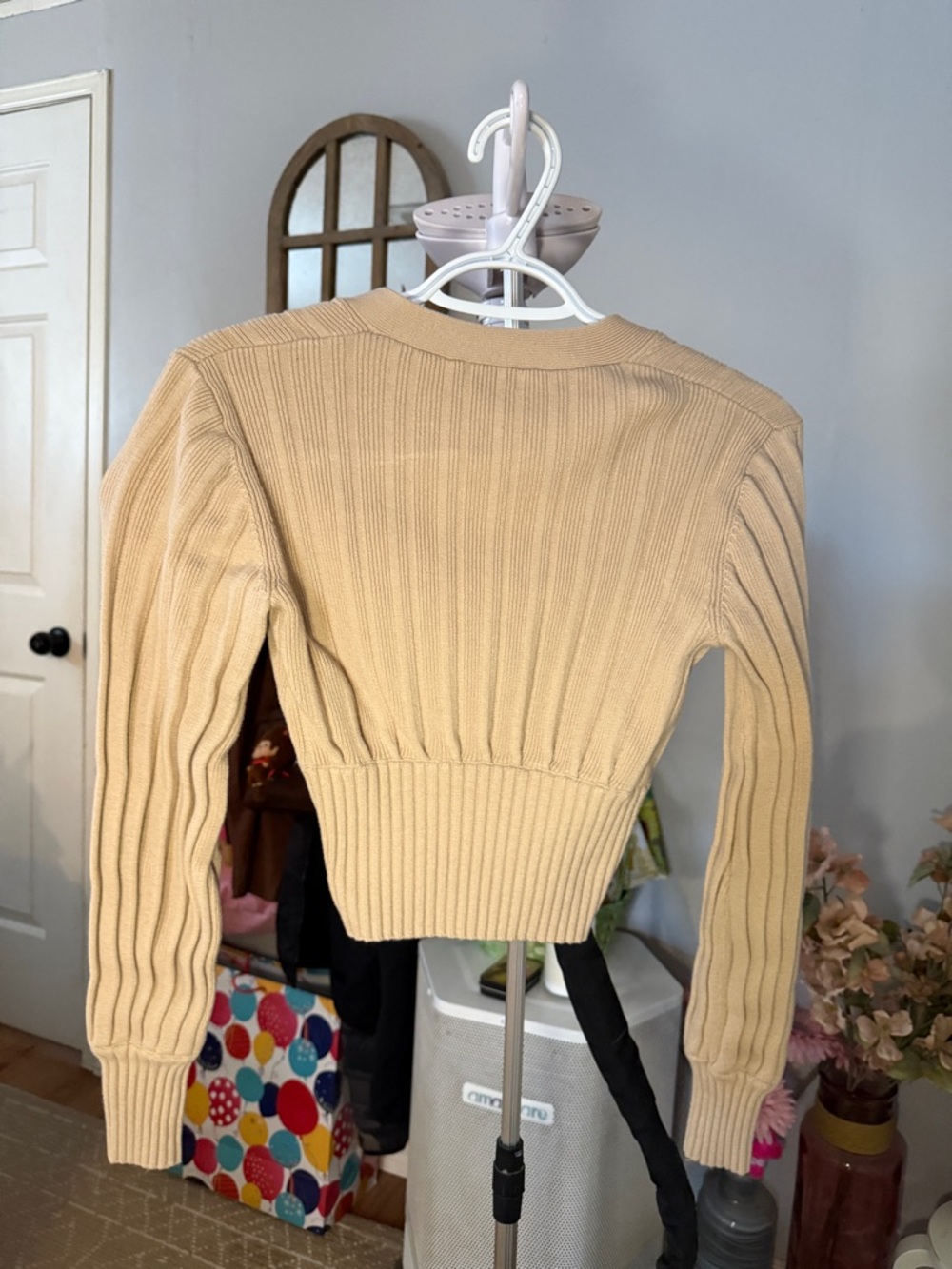 Wilfred Beige Ribbed V-Neck Button Front Sweater - Picture 2 of 2